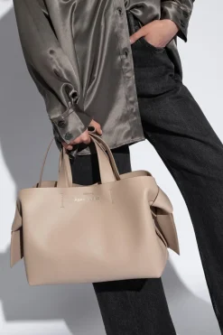 Acne Studios beżowy Torba ‘Musubi Midi’ typu ‘shopper’