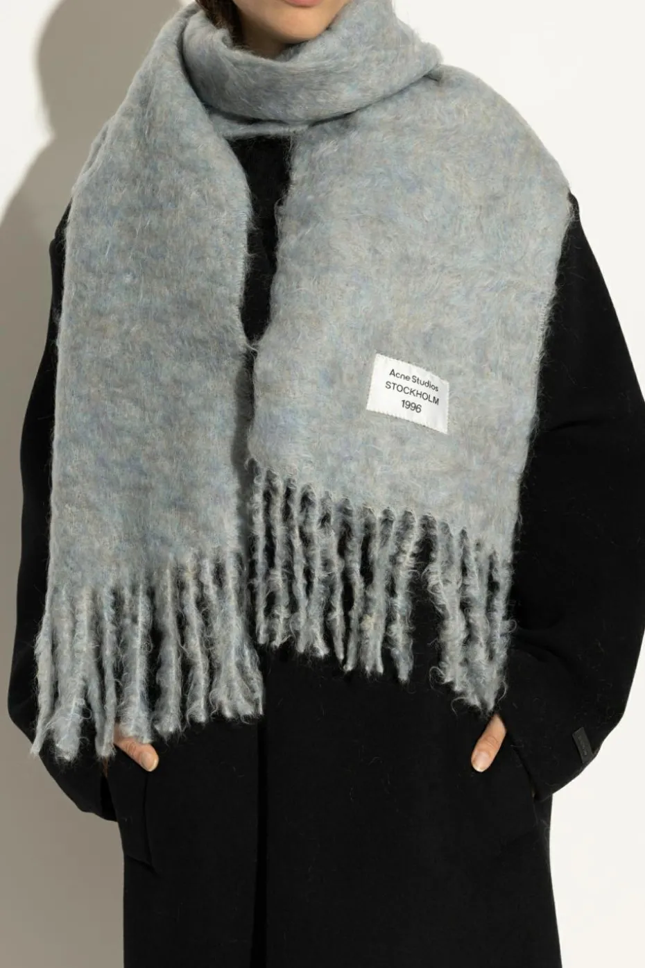 Acne Studios jasnoniebieski Wełniany szal