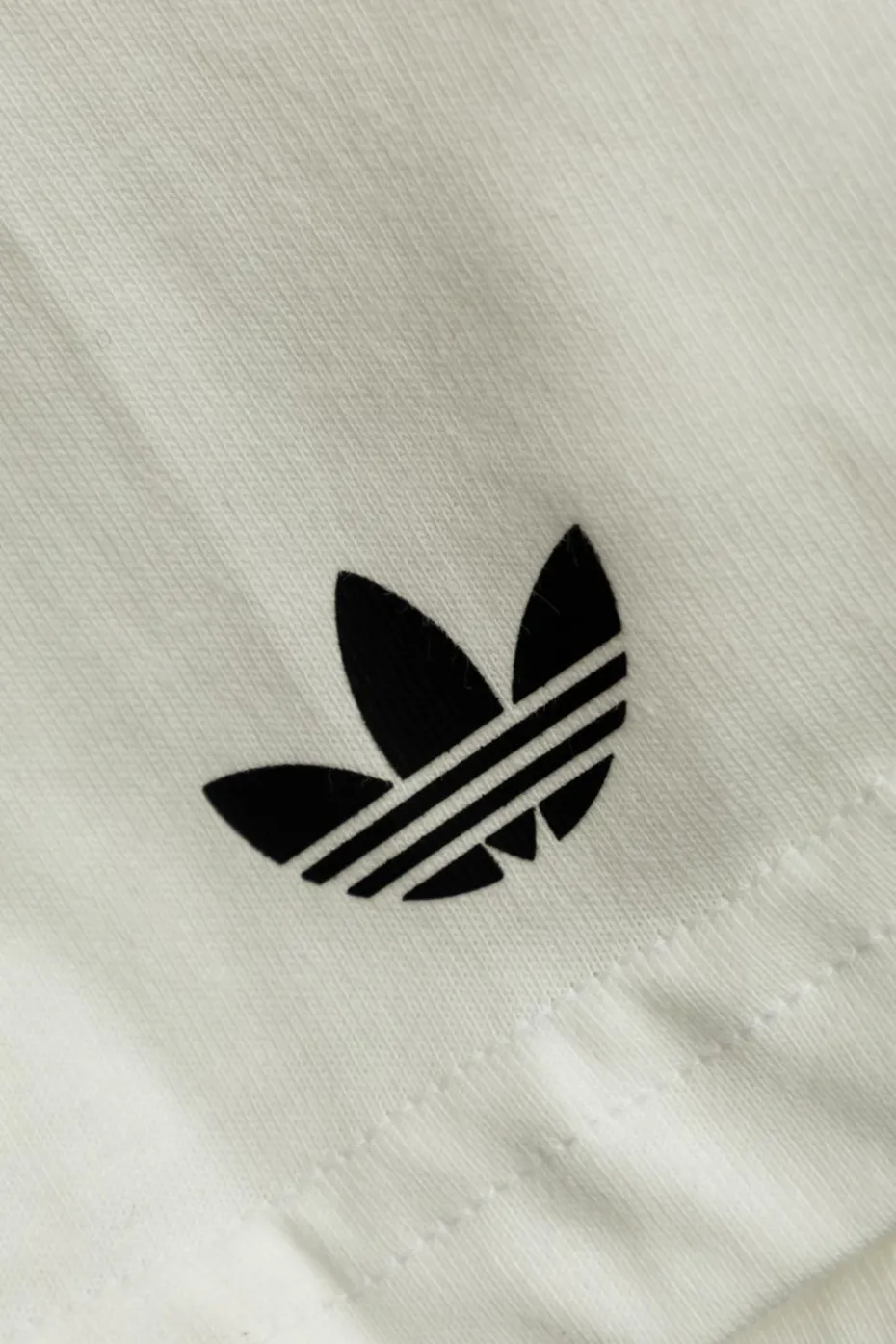 ADIDAS Kids BIAŁY T-shirt z nadrukiem