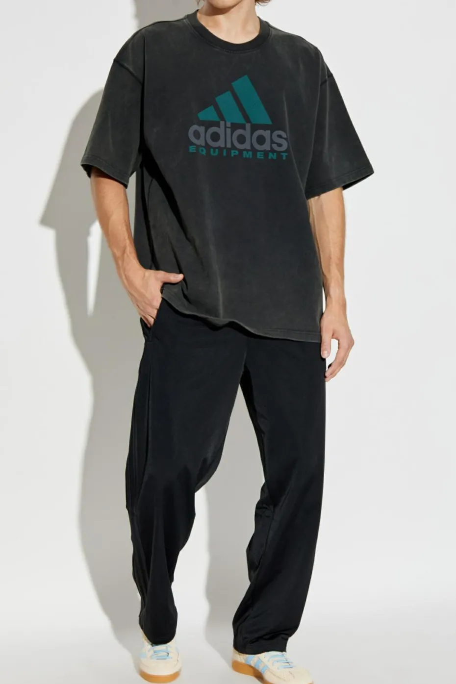 ADIDAS Originals CZARNY Spodnie dresowe z nogawkami o prostym kroju