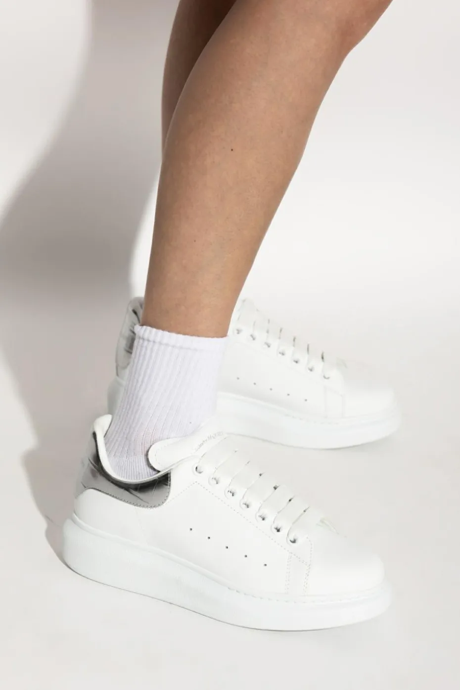 Alexander McQueen BIAŁY Skórzane buty sportowe