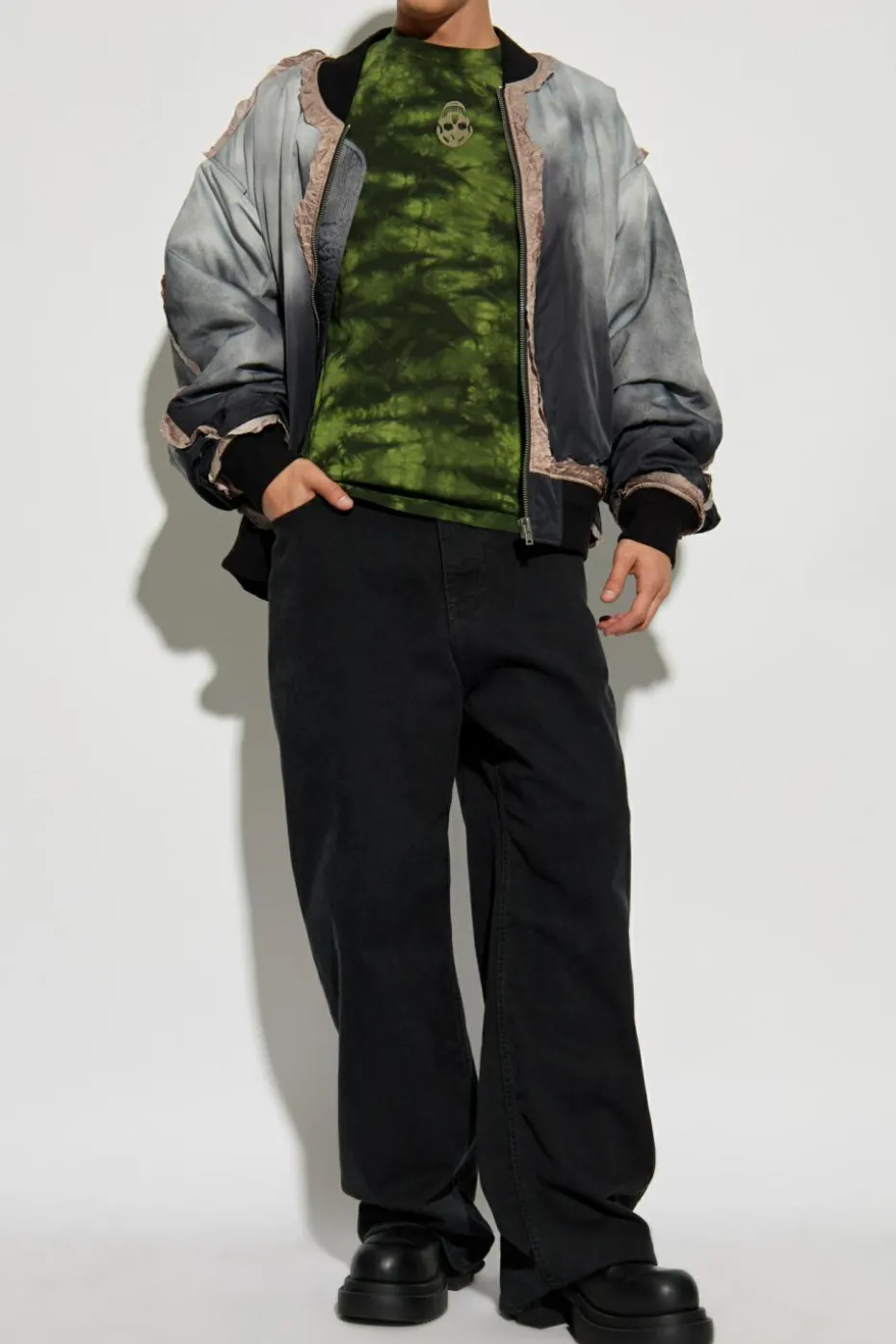 Alexander McQueen ZIELONY T-shirt z efektem `Tie dye`