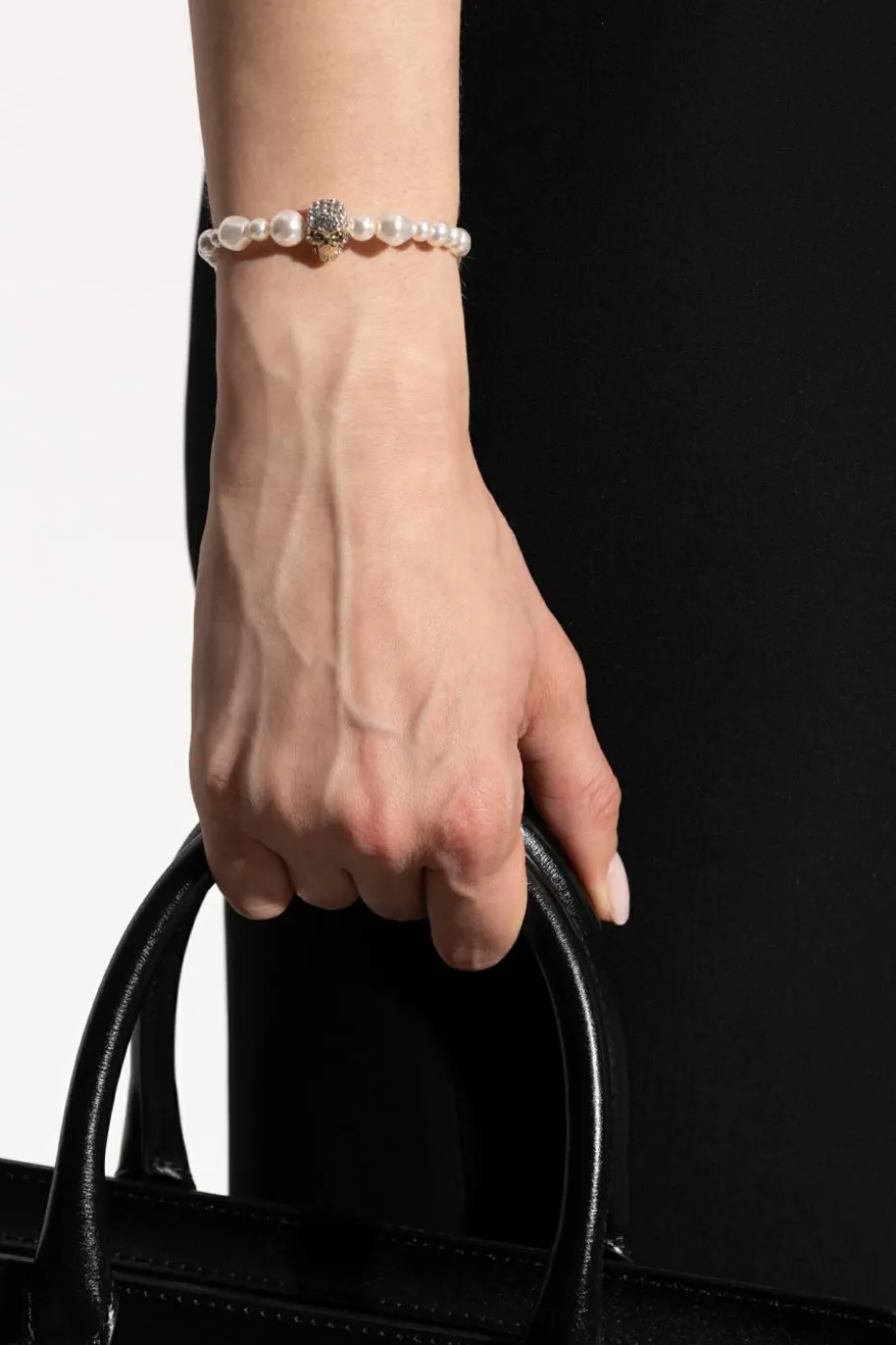 Alexander McQueen ZŁOTY Regulowana bransoleta z połyskującymi kryształami