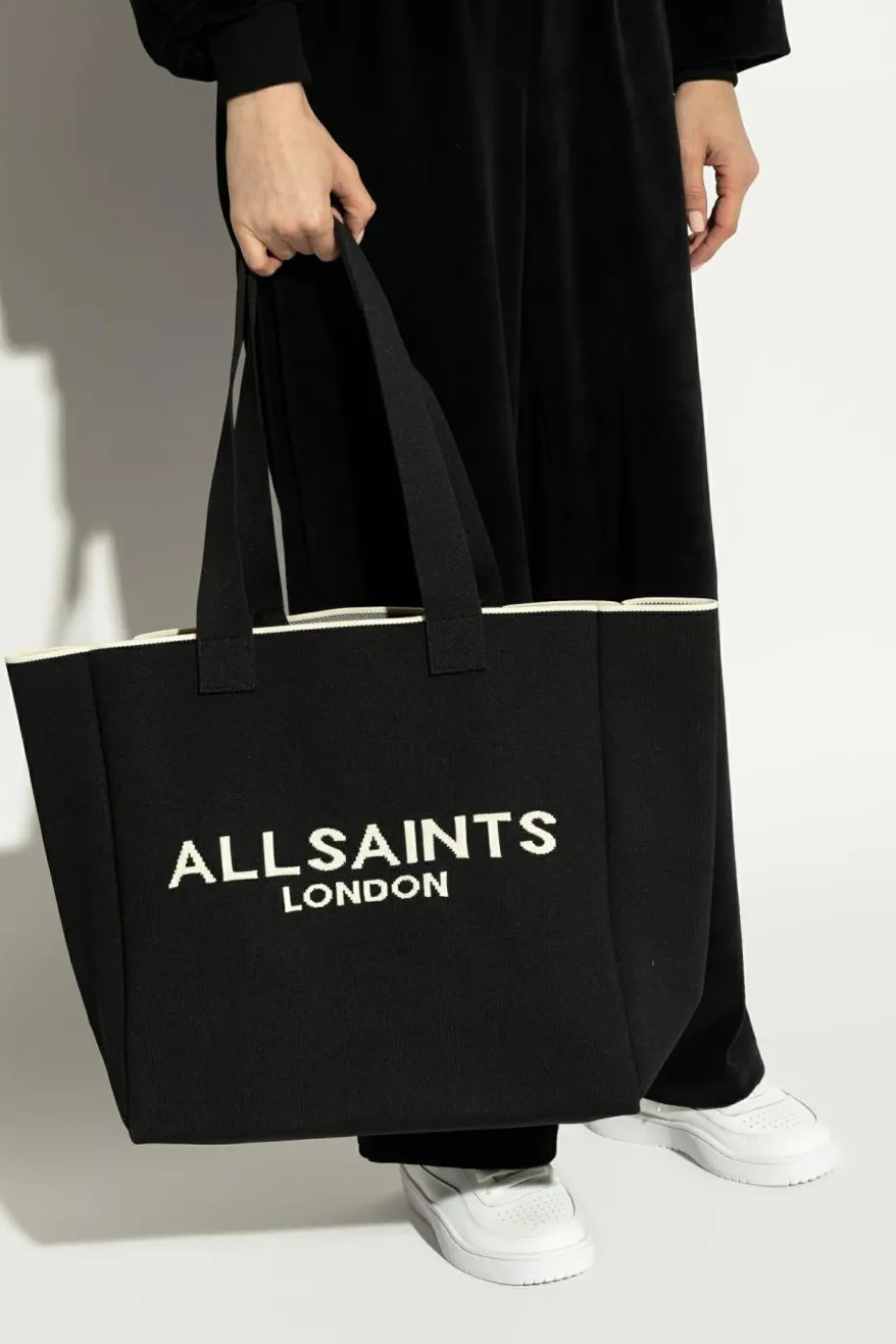 AllSaints CZARNY Torba `Izzy` typu `shopper`