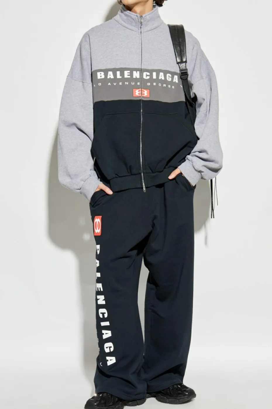 Balenciaga CZARNY Spodnie dresowe z nadrukowanym logo