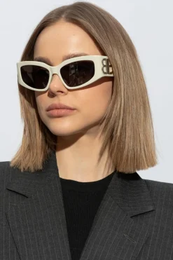 Balenciaga kremowy Okulary przeciwsłoneczne `Bossy Cat`