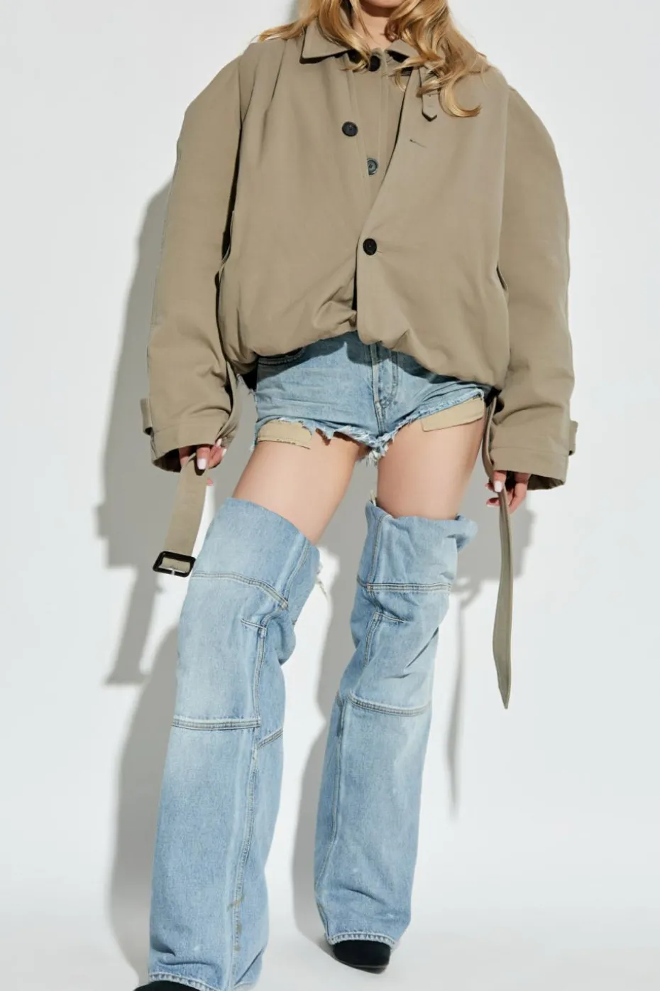 Balenciaga NIEBIESKI Jeansowe szorty z efektem `vintage`