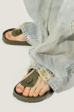 Birkenstock ZIELONY Klapki `Gizeh EVA`