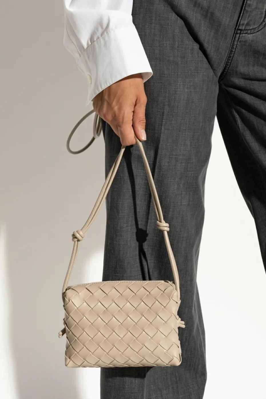 Bottega Veneta beżowy Torba na ramię ‘Loop’