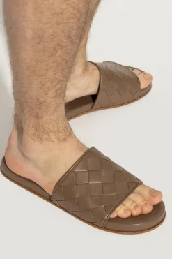 Bottega Veneta BRĄZOWY Skórzane klapki