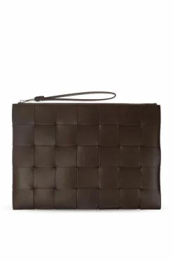 Bottega Veneta BRĄZOWY Skórzana torba do ręki ‘Pouch Large’