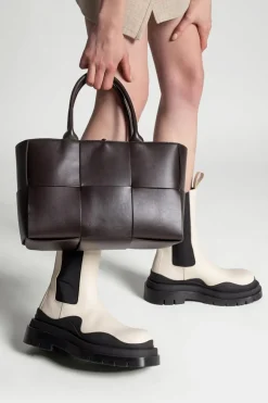 Bottega Veneta BRĄZOWY Torba do ręki ‘Arco Tote Small’