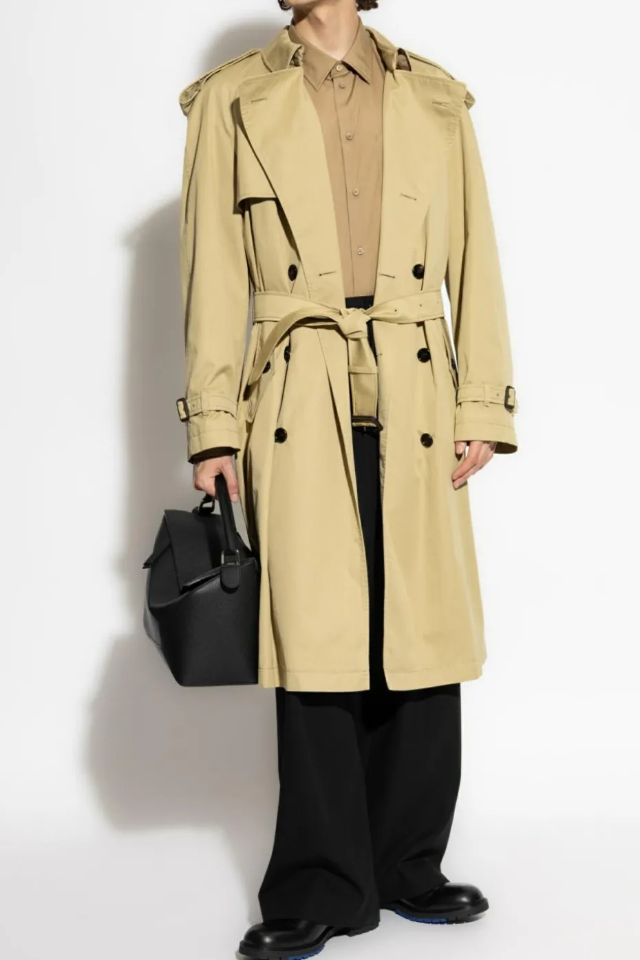 Burberry beżowy Trencz `Highbury`