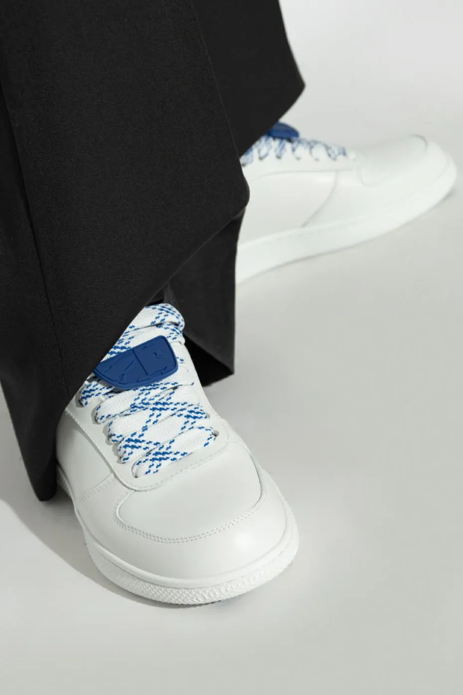 Burberry BIAŁY Skórzane buty sportowe