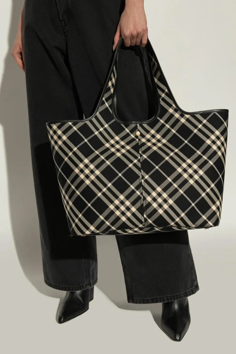 Burberry CZARNY Torba typu `shopper`