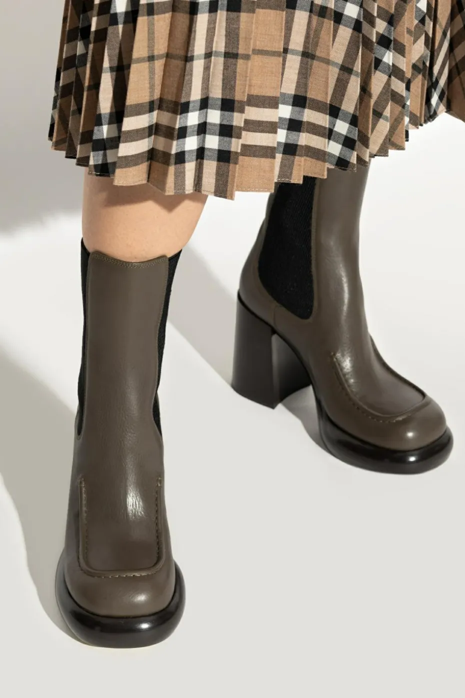 Burberry ZIELONY Botki na obcasie ‘Chelsea’