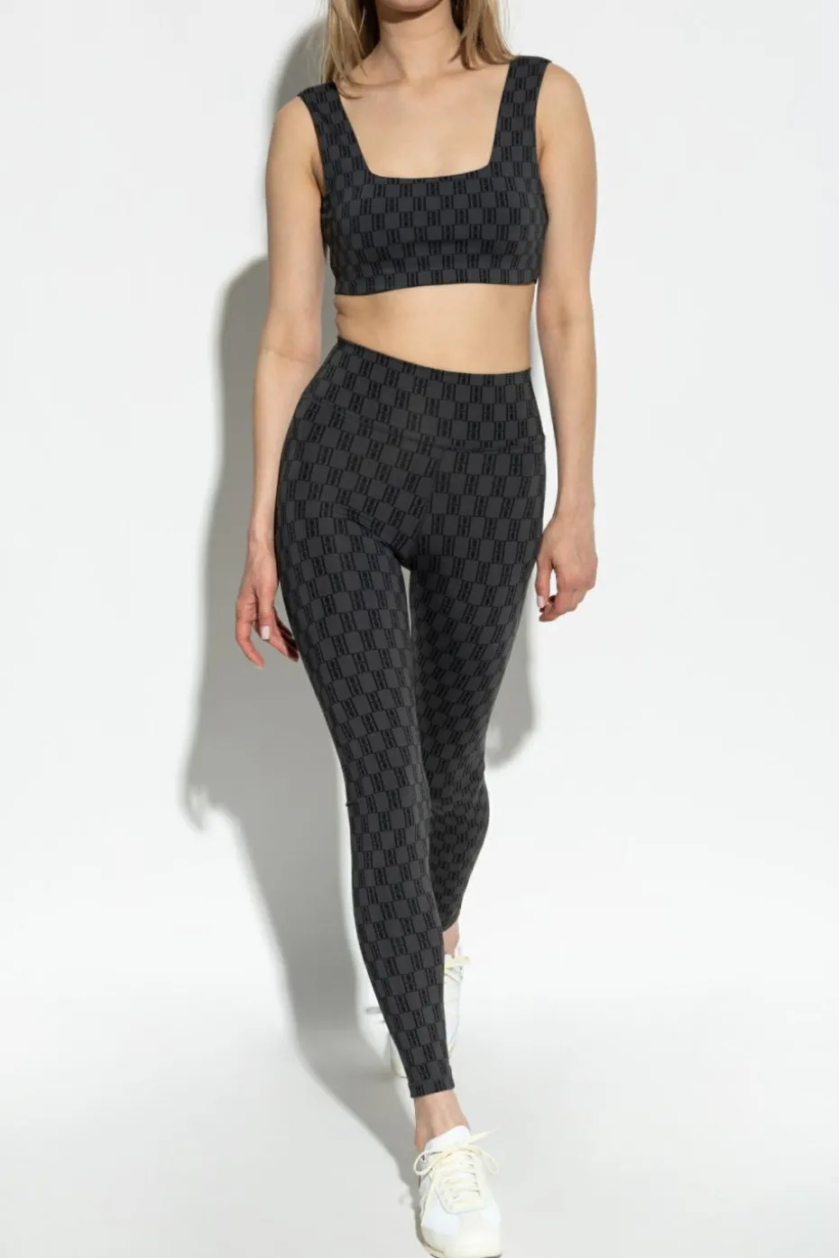 By Malene Birger SZARY Krótki top `Braga`