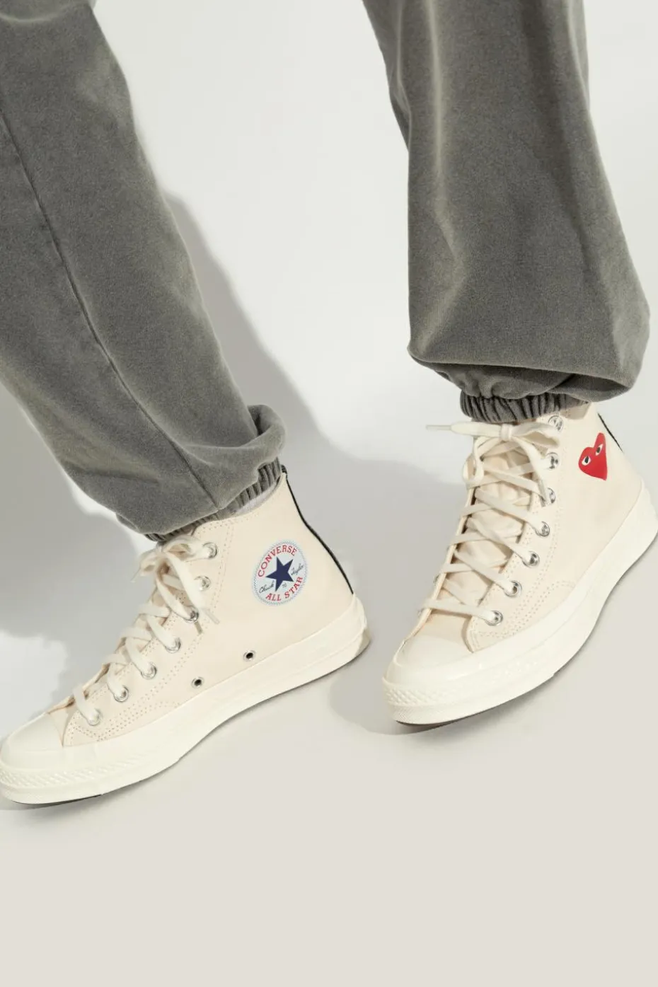Comme des Garçons Play BIAŁY Comme des Garçons Play X Converse