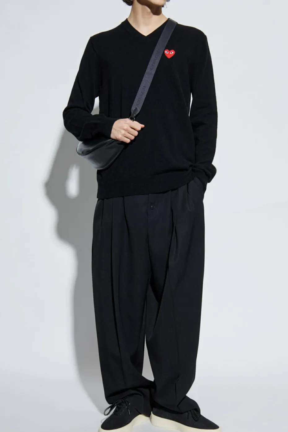 Comme des Garçons Play CZARNY Sweter z dekoltem w serek