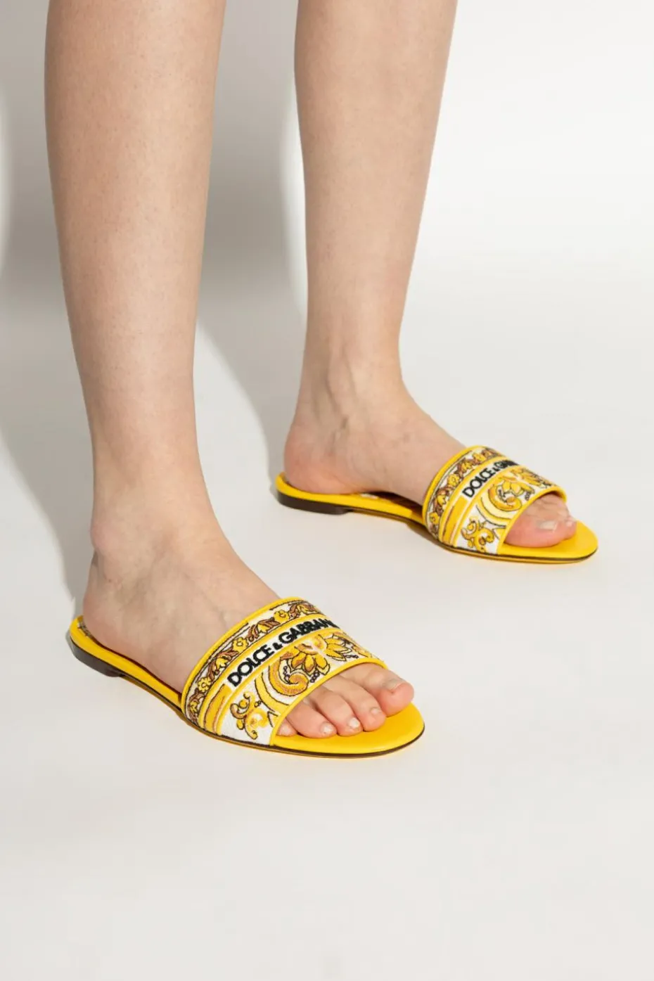 Dolce & Gabbana ŻÓŁTY Klapki z logo