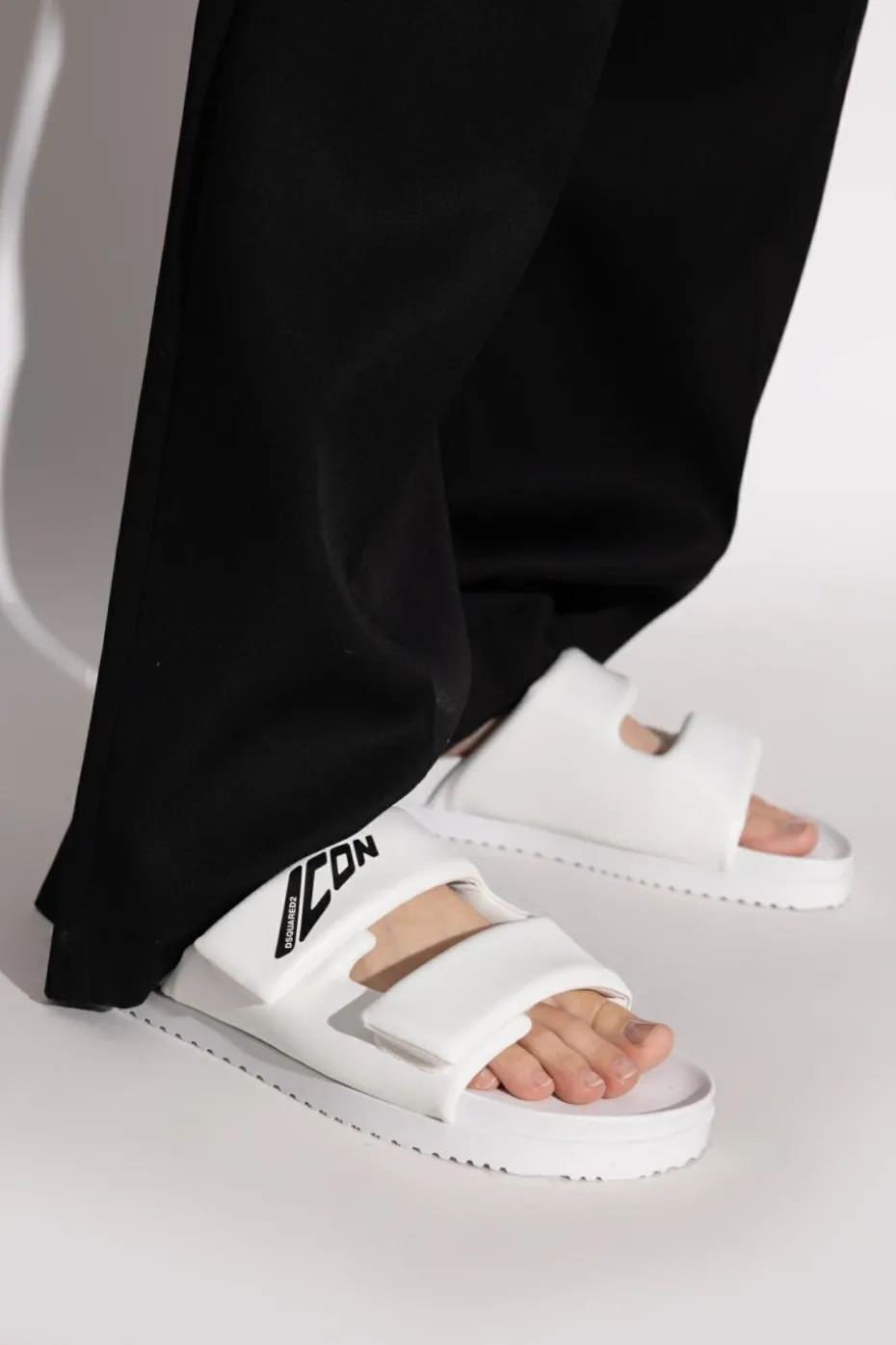 Dsquared2 BIAŁY Klapki z logo
