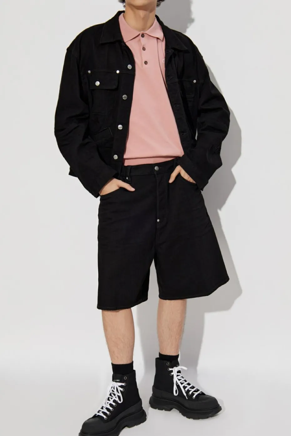 Dsquared2 CZARNY Szorty jeansowe