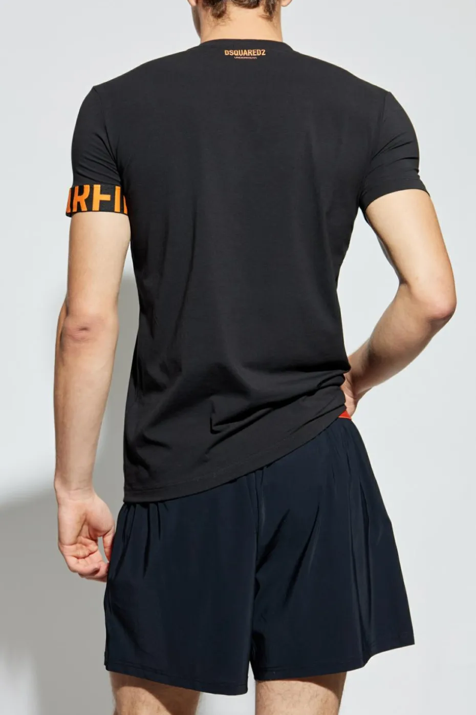 Dsquared2 CZARNY T-shirt z bieliźniany z okrągłym dekoltem