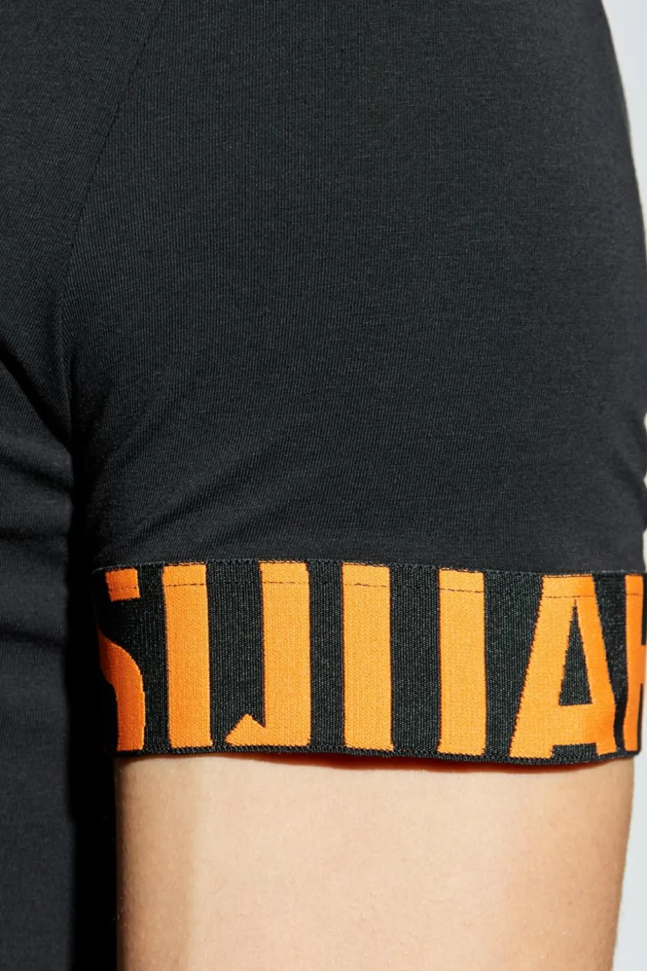 Dsquared2 CZARNY T-shirt z bieliźniany z okrągłym dekoltem