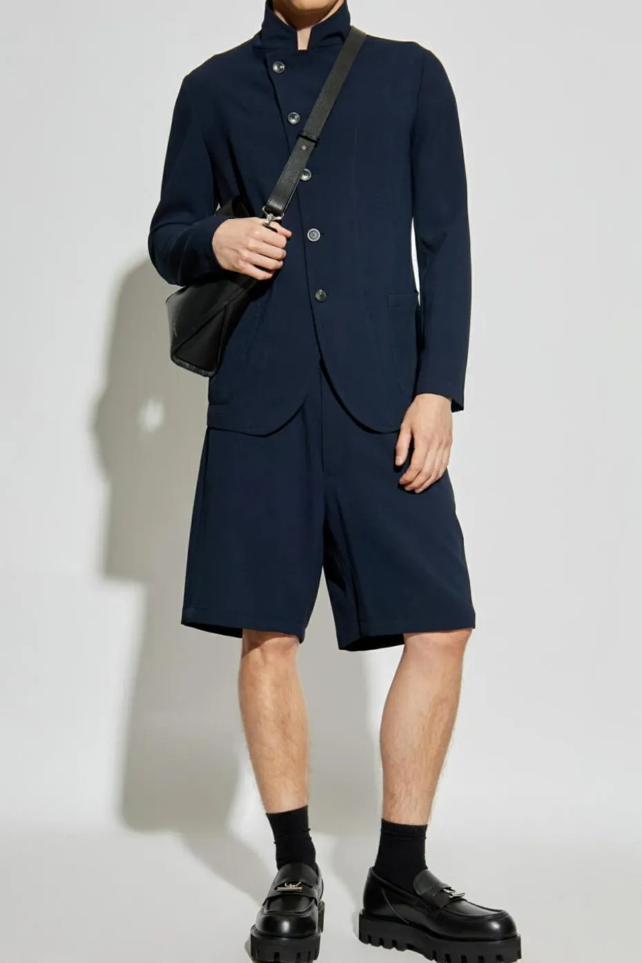 Emporio Armani GRANATOWY Szorty z kieszeniami