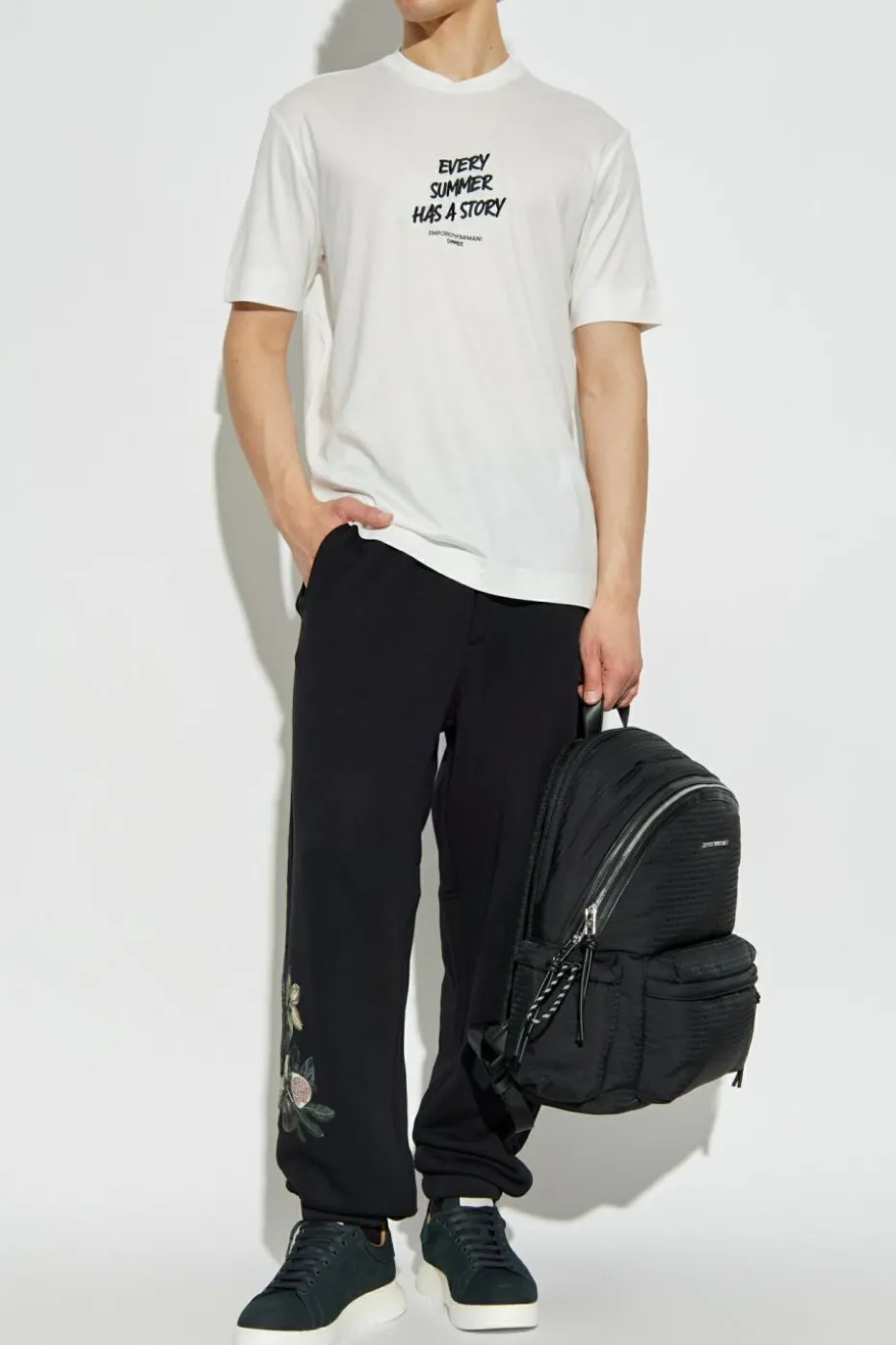 Emporio Armani kremowy T-shirt z logo