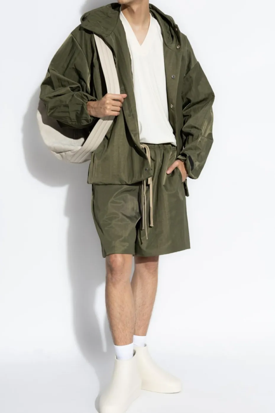 Fear Of God Essentials kremowy Trójpak t-shirtów