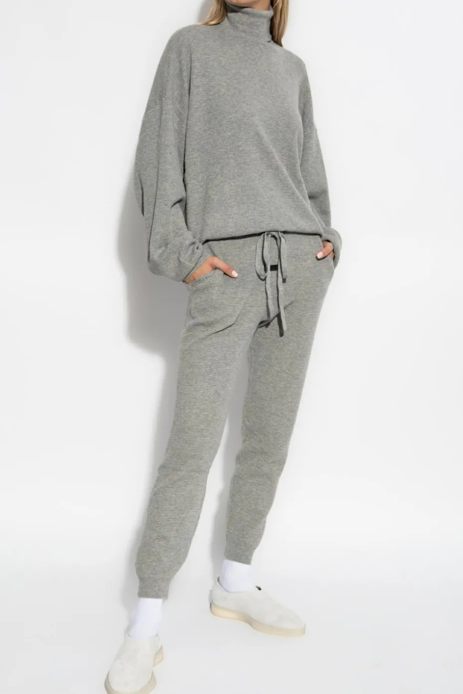 Fear Of God Essentials SZARY Golf z logo