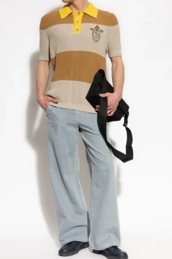 Fendi beżowy Polo z naszywką