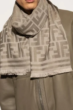 Fendi beżowy Wełniany szal