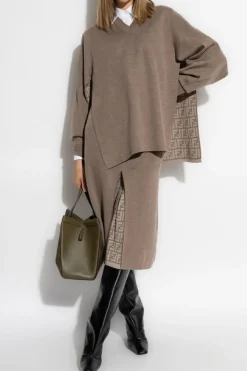 Fendi BRĄZOWY Sweter z rozcięciem po bokach