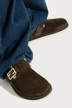Fendi BRĄZOWY Zamszowe klapki