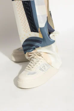 Fendi kremowy Buty sportowe z logo