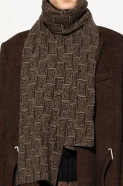 FERRAGAMO BRĄZOWY Szal z monogramem