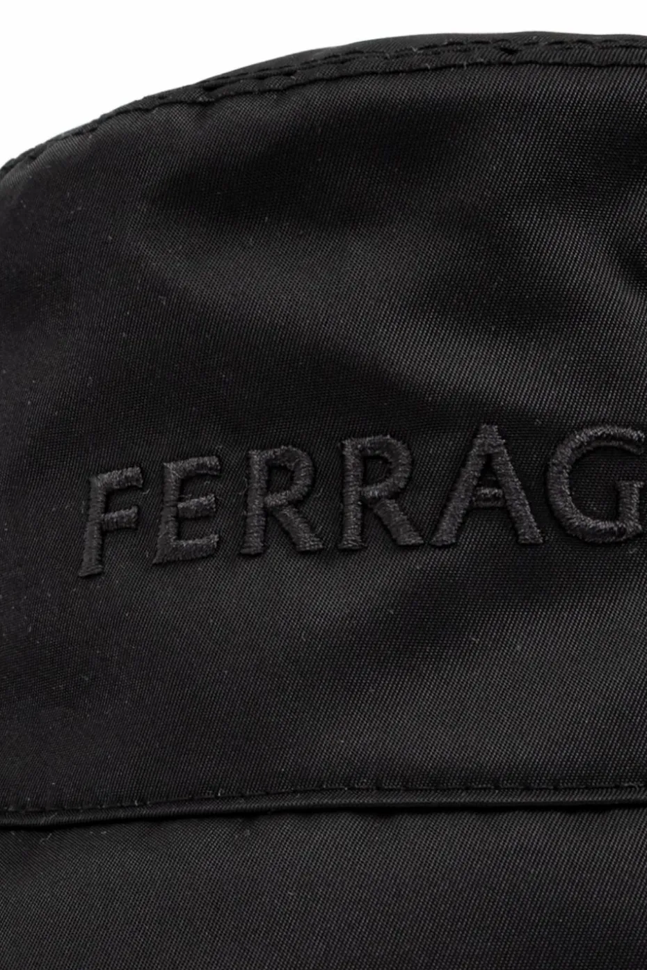 FERRAGAMO CZARNY Czapka typu `bucket`