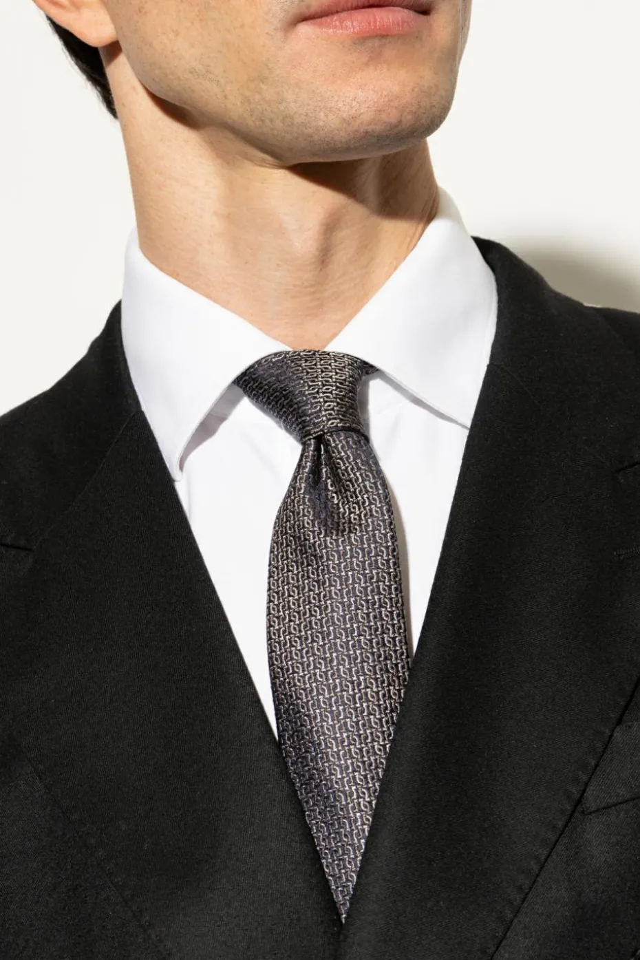 FERRAGAMO CZARNY Jedwabny krawat