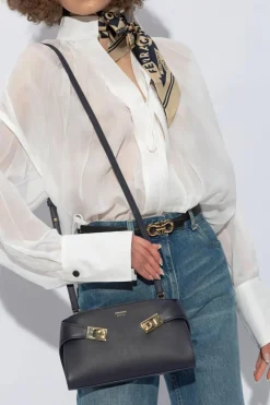 FERRAGAMO GRANATOWY Torba na ramię ‘Hug’