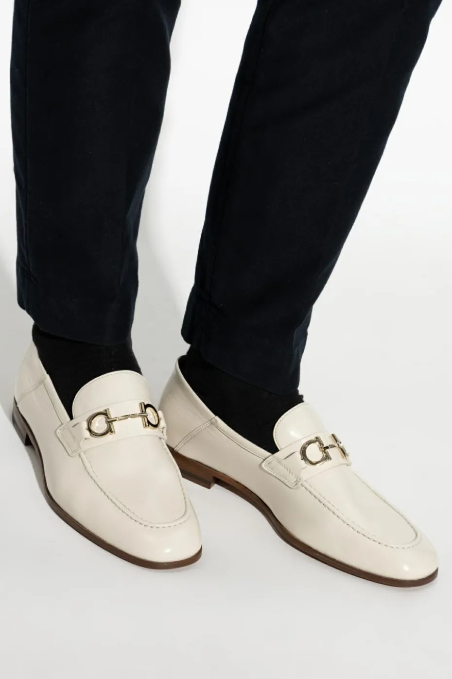 FERRAGAMO kremowy Buty `Biarritz` typu `loafers`