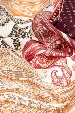 FERRAGAMO MULTIKOLOR Jedwabna chusta z nadrukiem