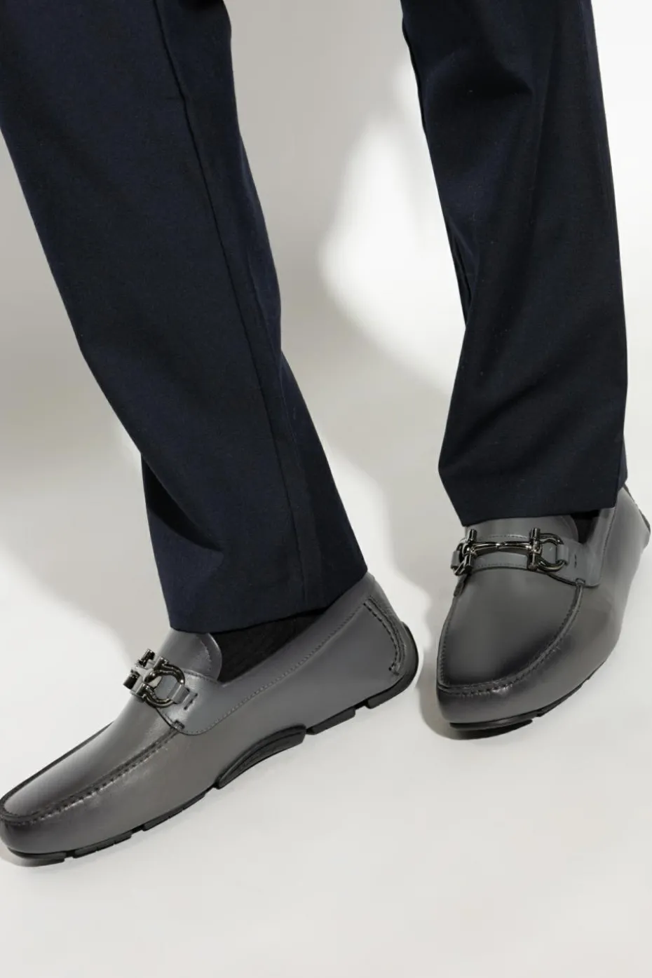 FERRAGAMO SZARY Mokasyny `Parigi New`