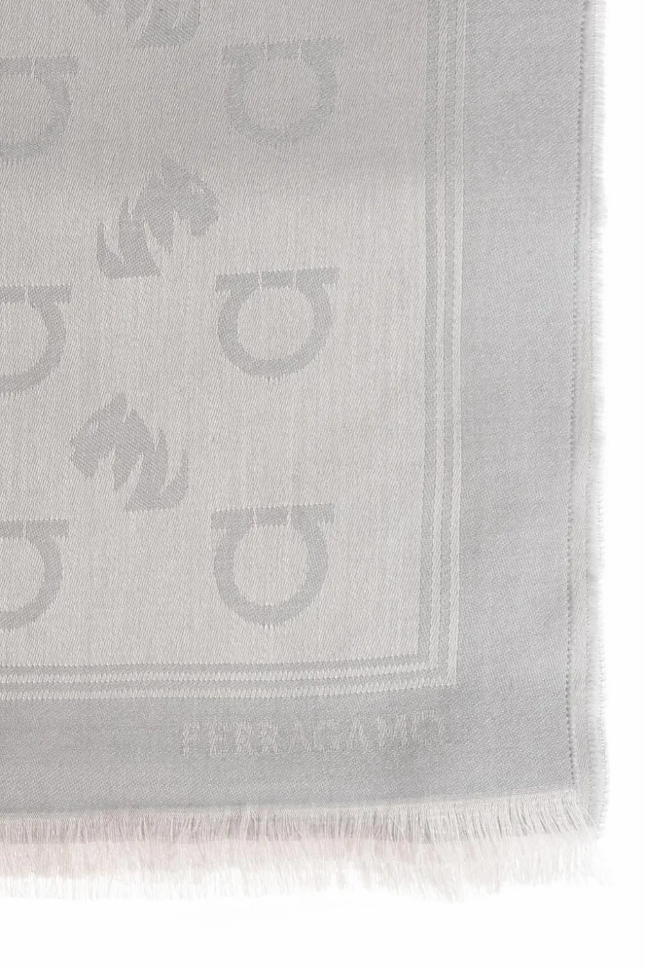 FERRAGAMO SZARY Szal z monogramem