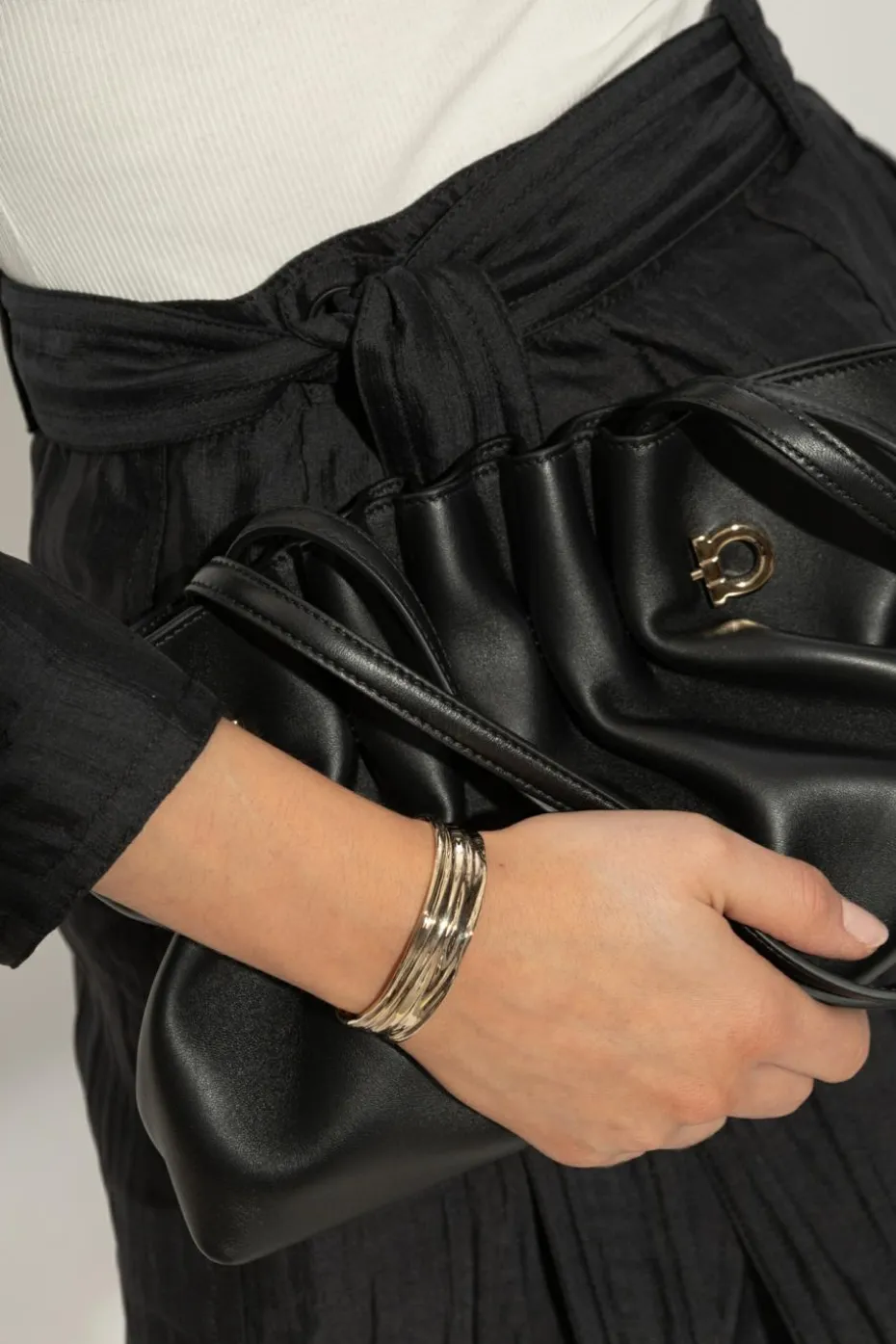 FERRAGAMO ZŁOTY Mosiężna bransoleta