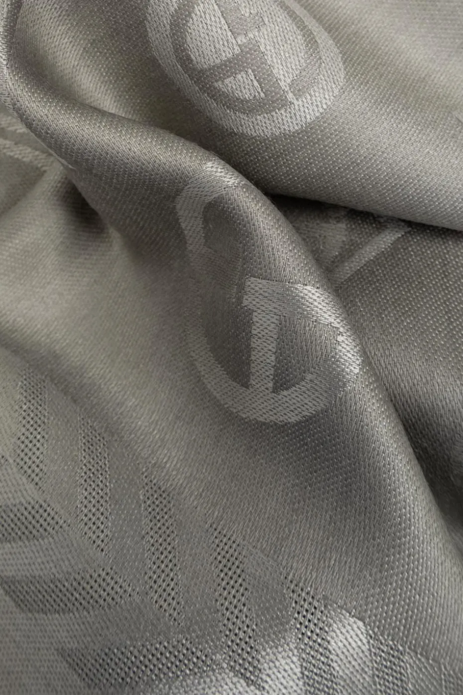 Giorgio Armani SZARY Szal z monogramem