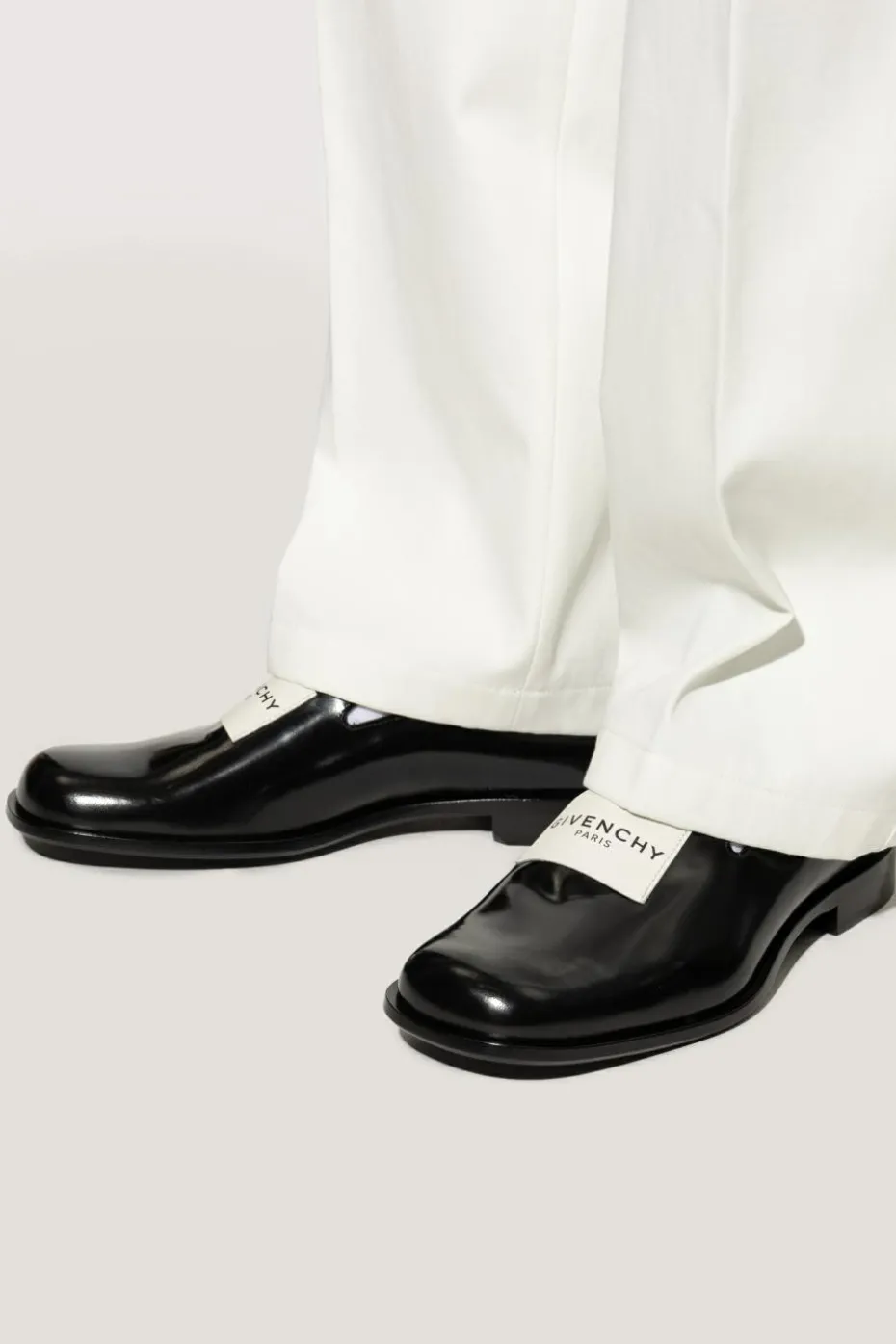 Givenchy CZARNY Skórzane buty z logo