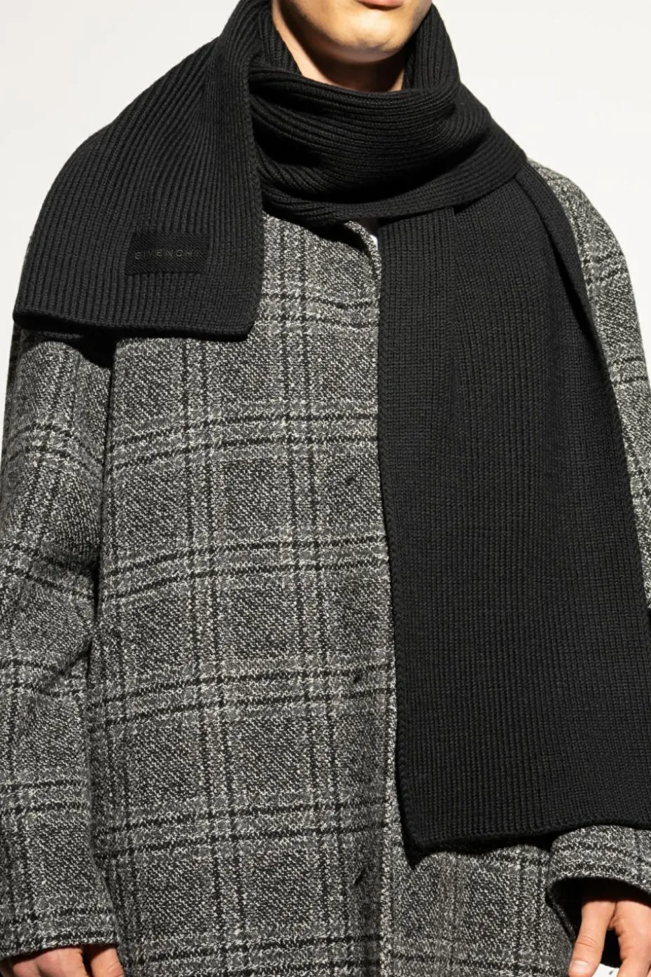 Givenchy CZARNY Szal z wyszytym logo