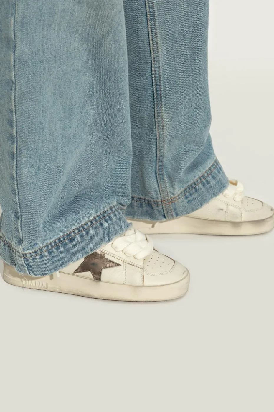 Golden Goose kremowy Buty sportowe `Stardan`